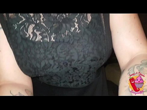 ❤️ Slutty ګامه خور هغه ته یو blowjob او هسپانوي ورکوي ️❌  ☑